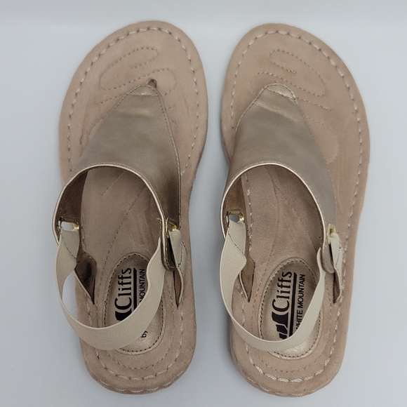 Cliffs White Mountain Low Wedge Thong Sandals Size 8 Carmel - Picture 3 of 12